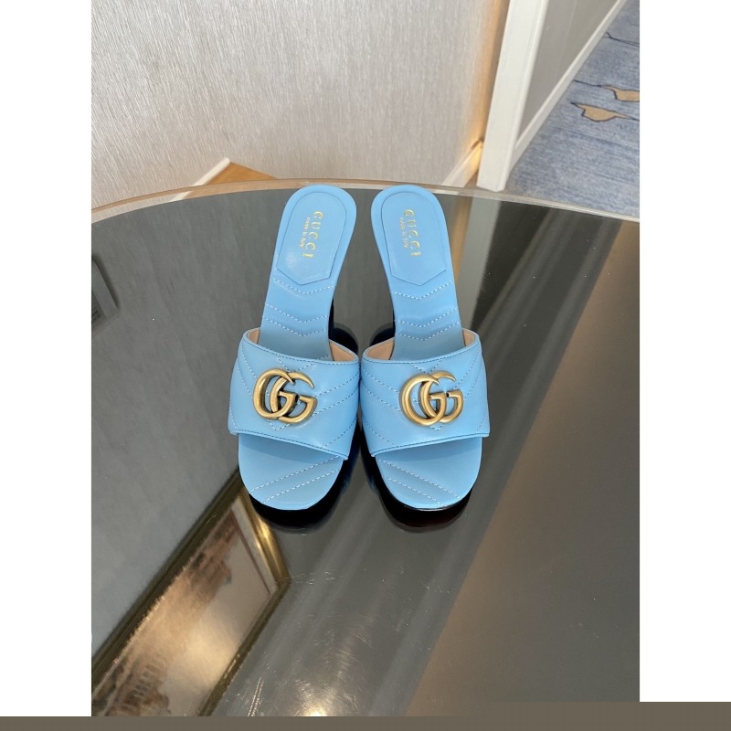 G*u*i slippers